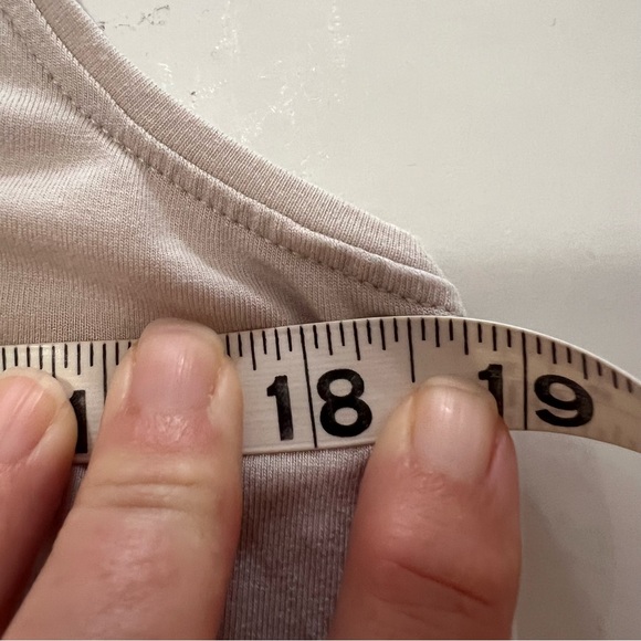 Eileen Fisher Womens Fine Jersey Mock Turtleneck Size Small Sleeveless Bone - Picture 11 of 12